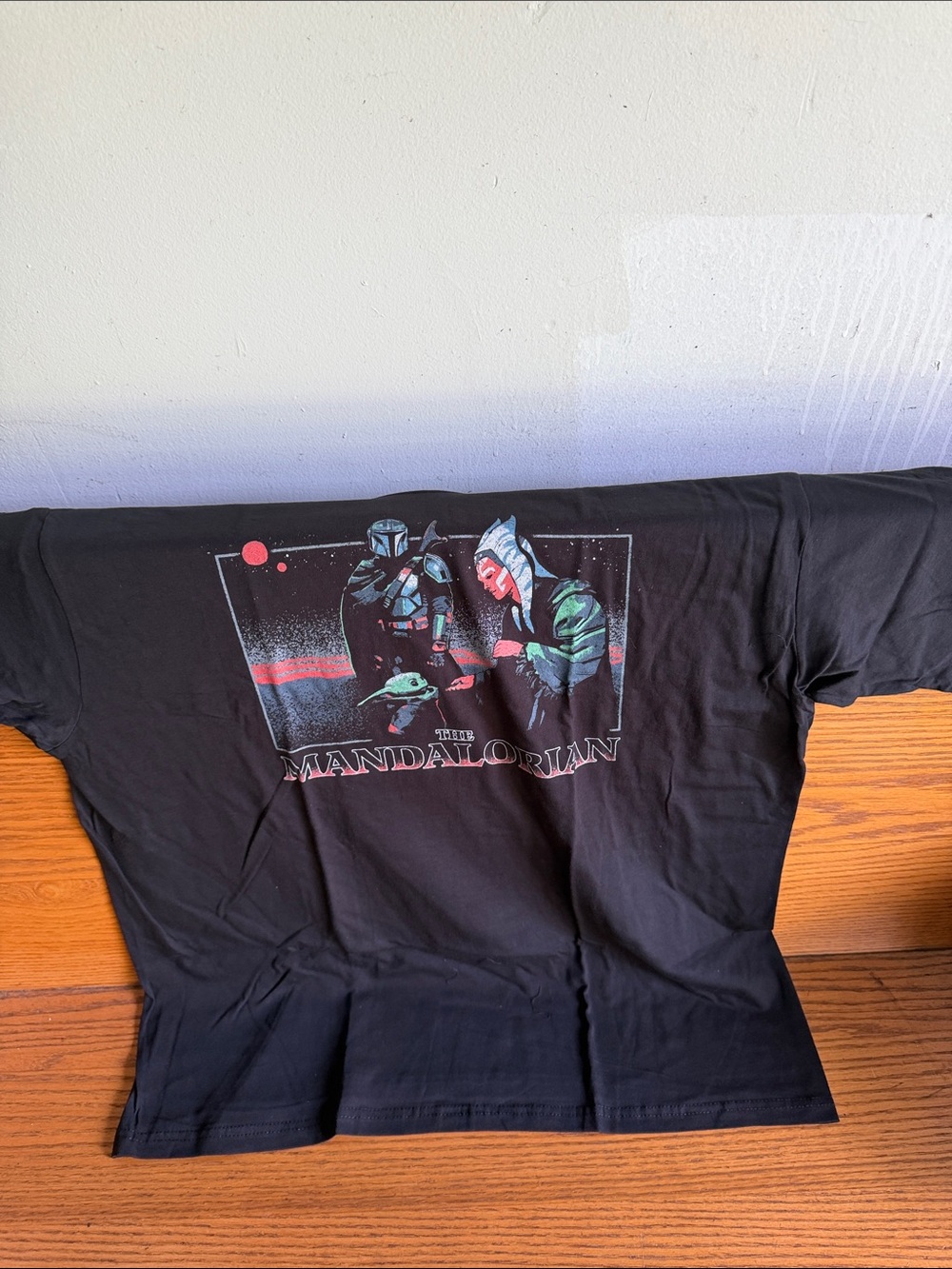 The Mandalorian Graphic Black Men's T-Shirt XL NWT